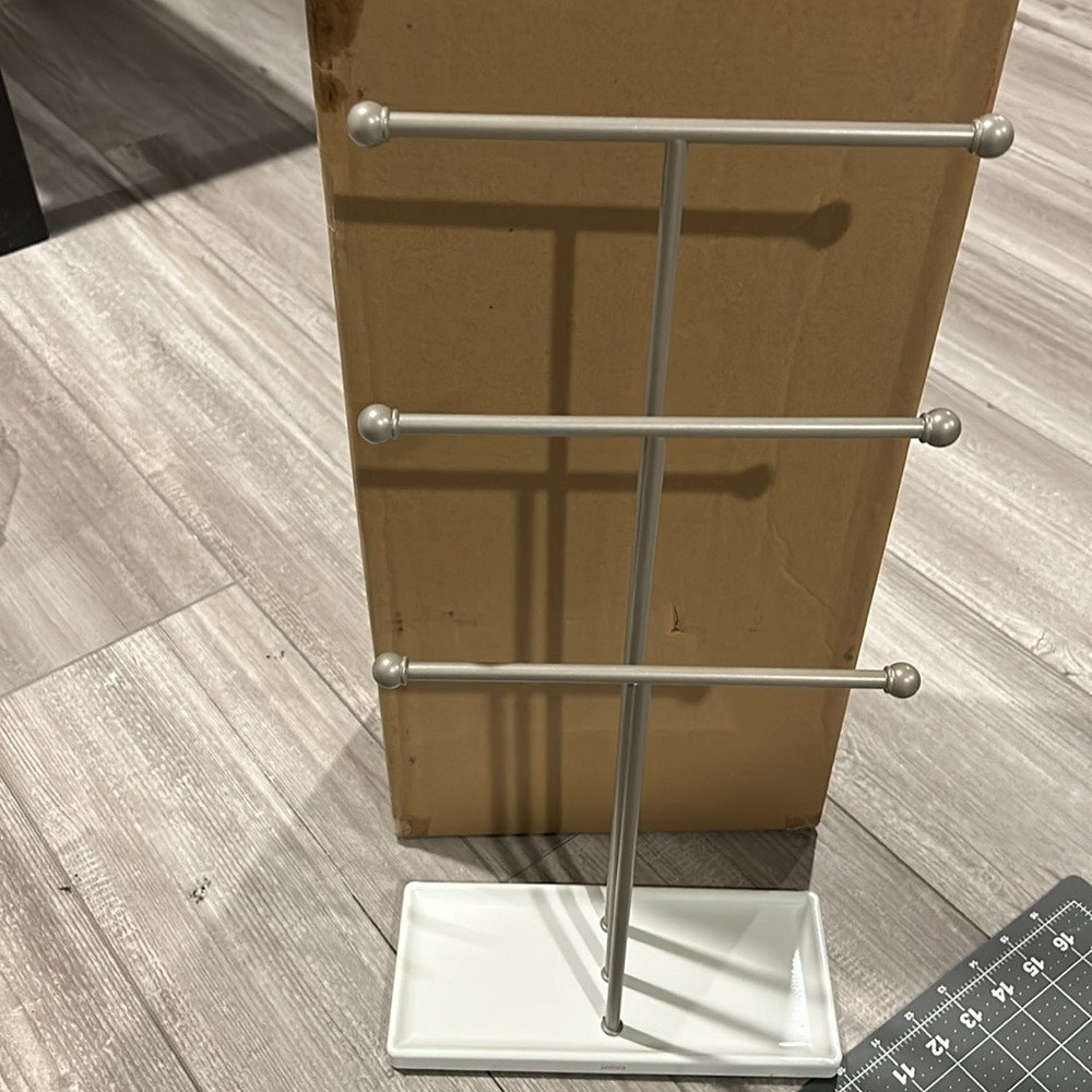 Umbra Trigem Hanging Jewelry Organizer Tiered Tabletop Display